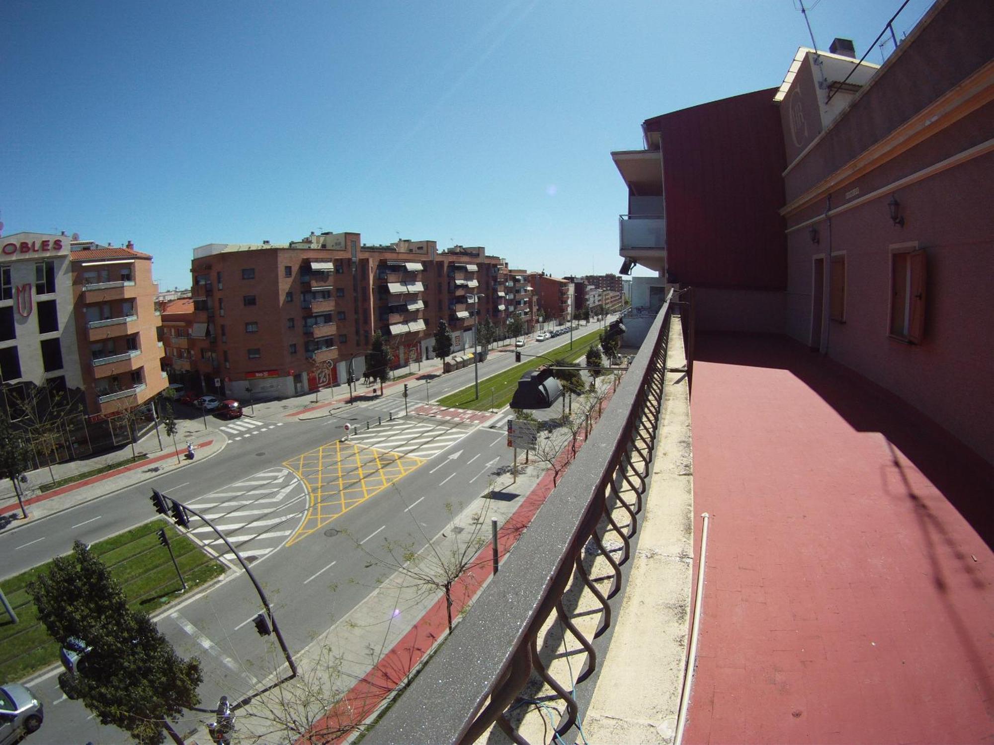 Hostal Restaurante Cornella Cornellà de Llobregat Extérieur photo