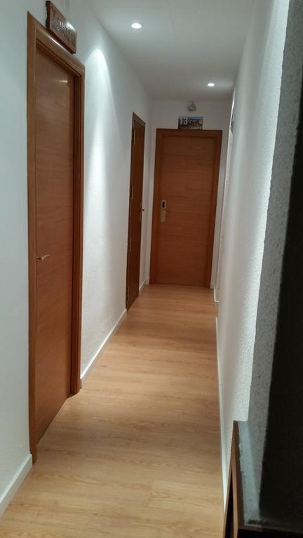 Hostal Restaurante Cornella Cornellà de Llobregat Extérieur photo